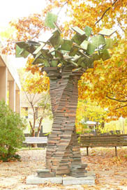Sculpture USA -  TREE OF KNOWLEDGE